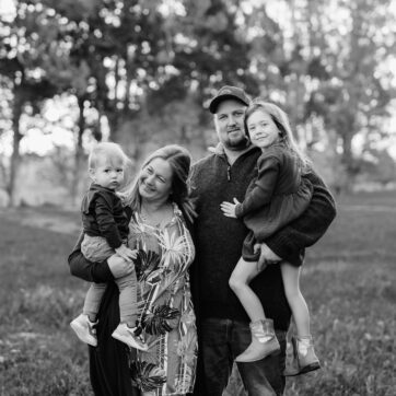 T + M | Farm Family Session
