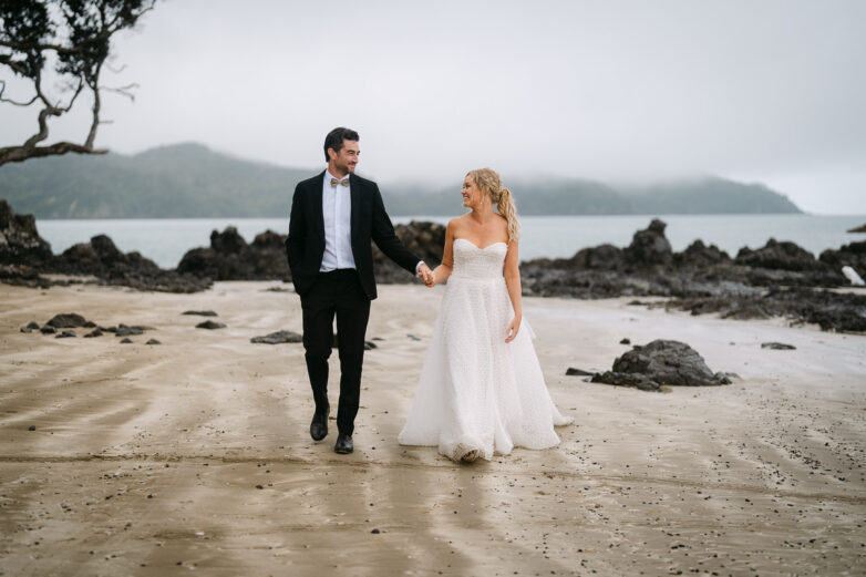 Oakura Bay Beach Wedding